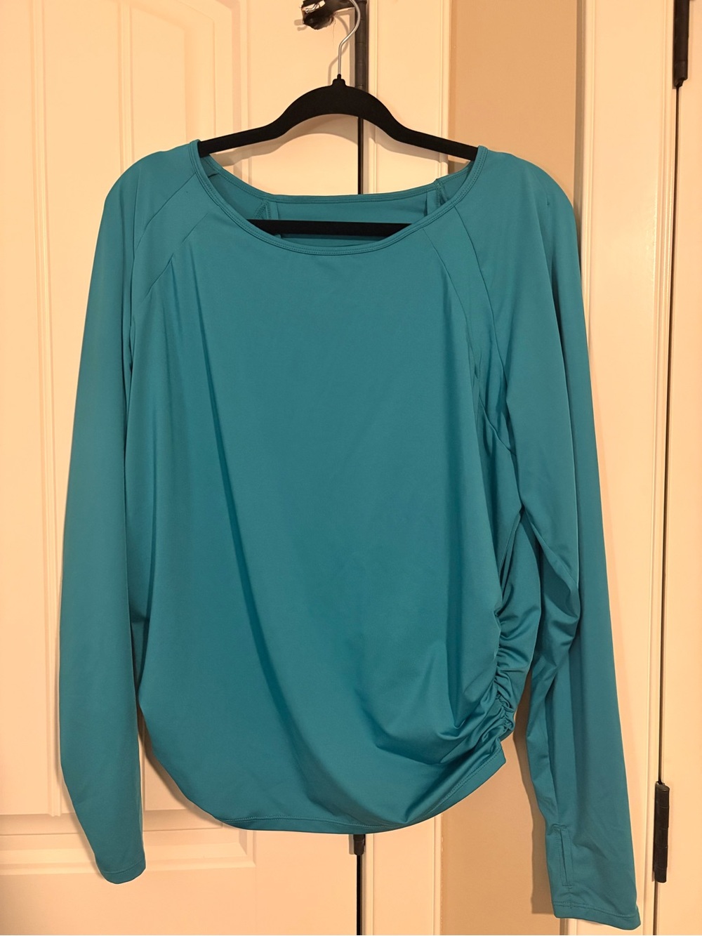 Halara Round Neck Women’s Long Sleeve Ruched Hem Top in Teal